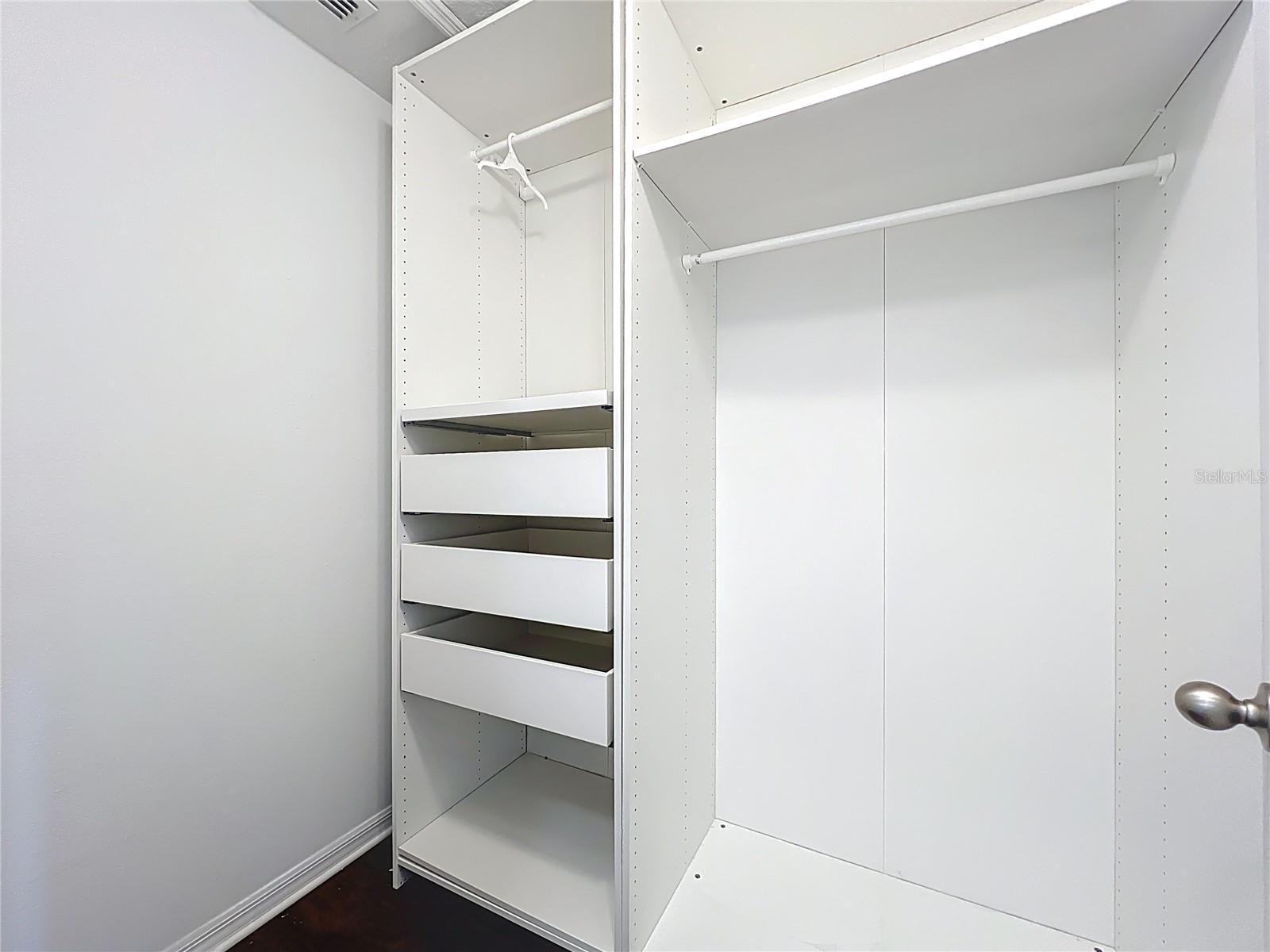 TUSCANY PLACE TWNHMS - Residential