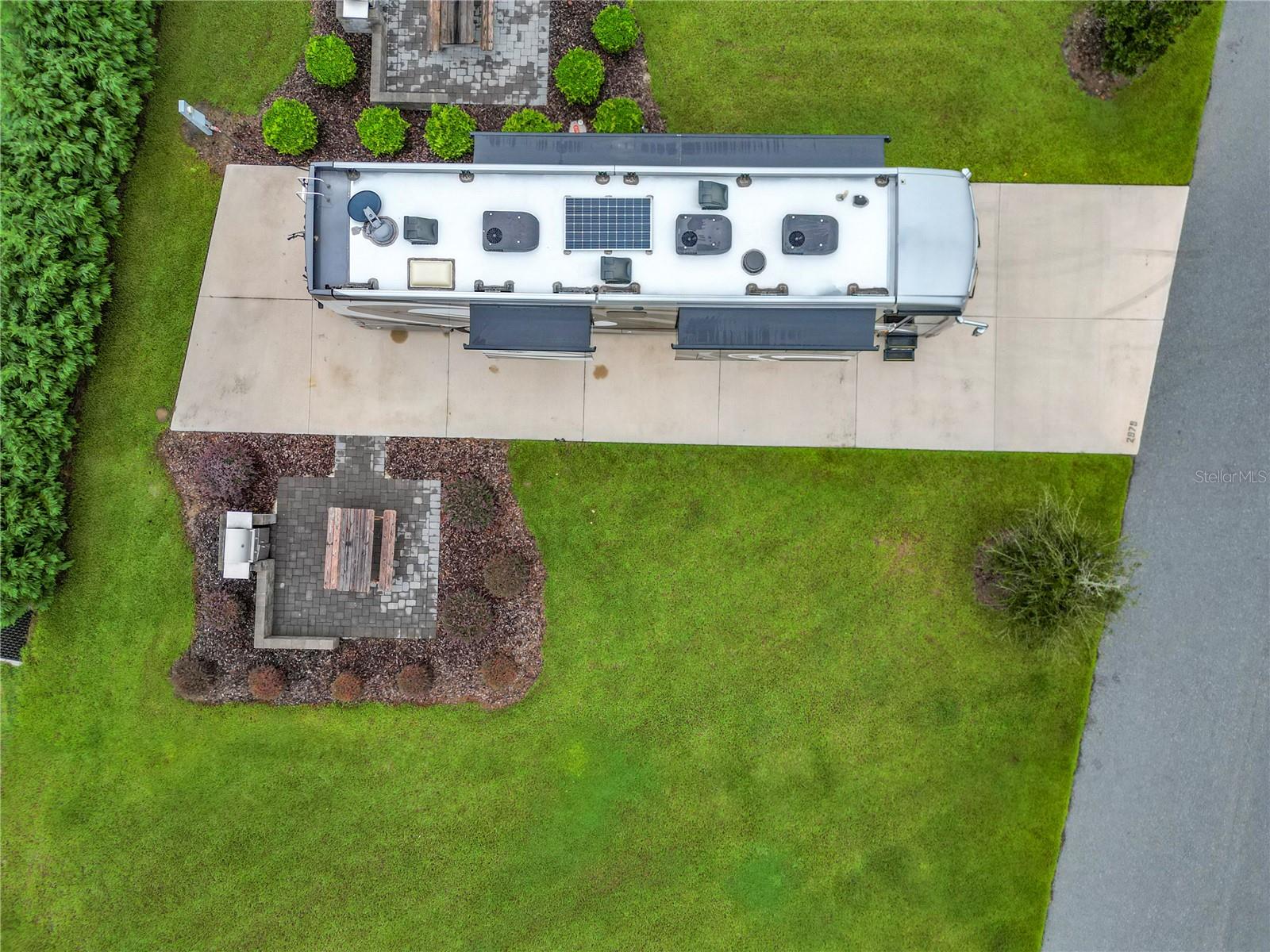 CHAMPIONS RUN OCALA LUXURY RV RESORT - Land