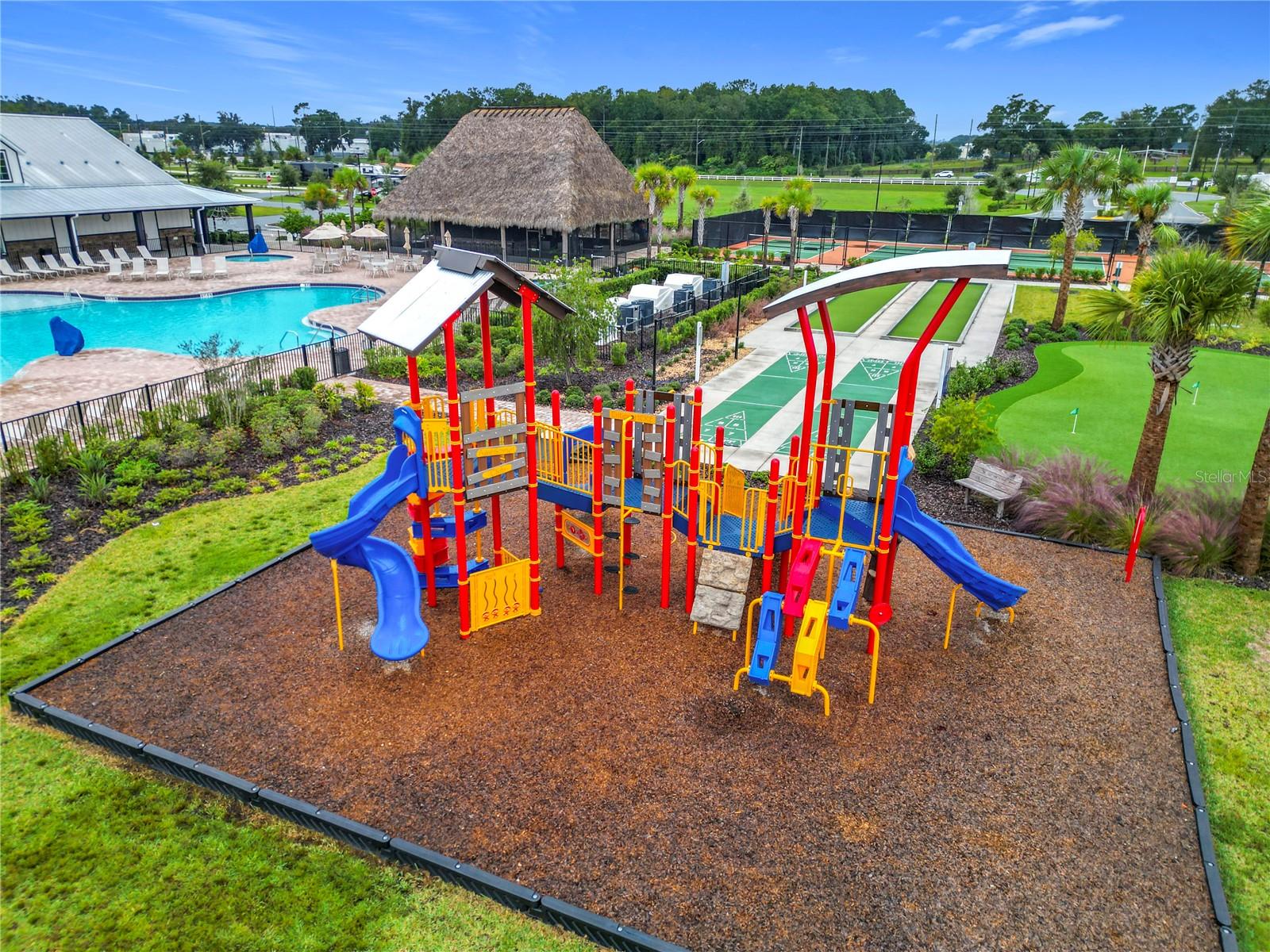 CHAMPIONS RUN OCALA LUXURY RV RESORT - Land