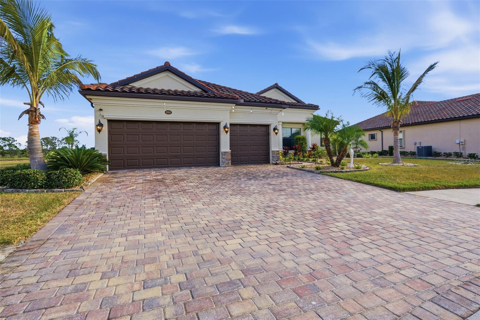 GRAN PARADISO PH 1 - Residential