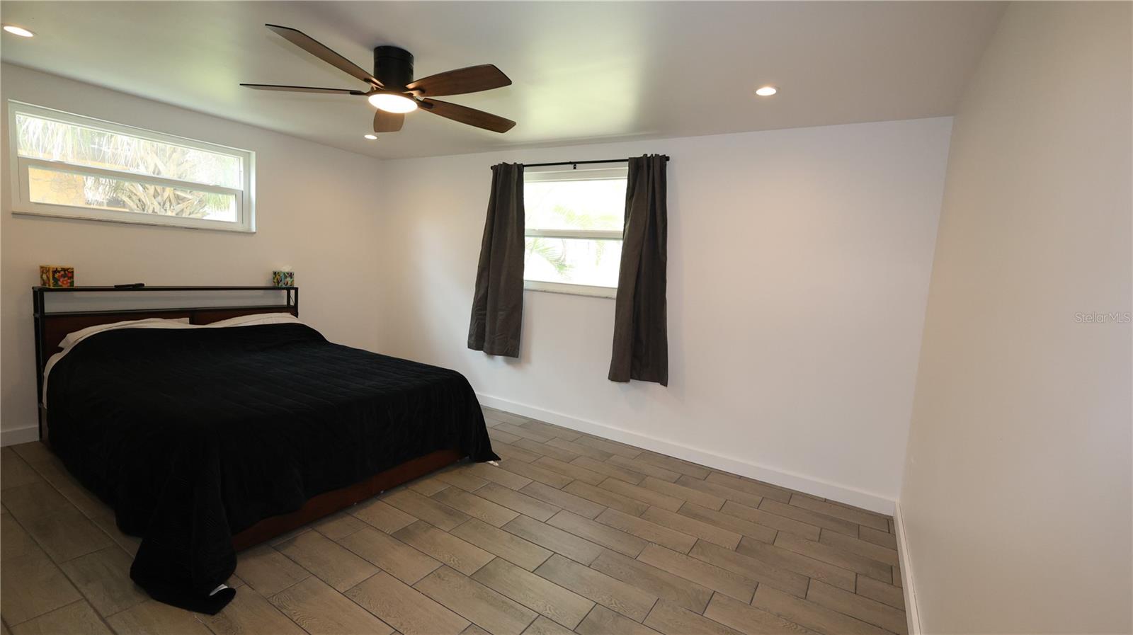 BAY PARK ESTATES - Residential