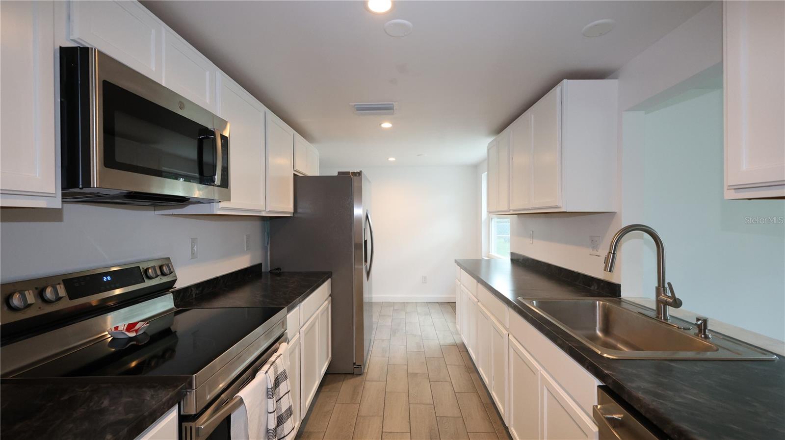 BAY PARK ESTATES - Residential