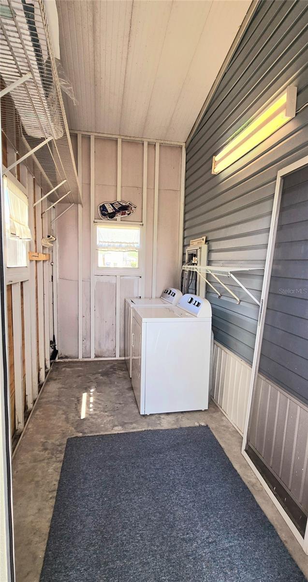 INTERNATIONAL BASS LAKE RESORT PH 01 - Residential Lease