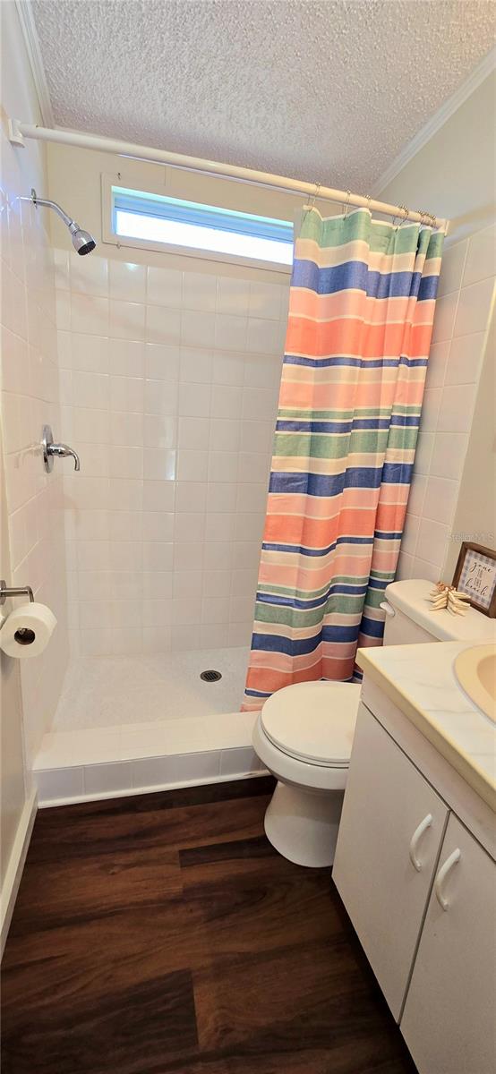 INTERNATIONAL BASS LAKE RESORT PH 01 - Residential Lease