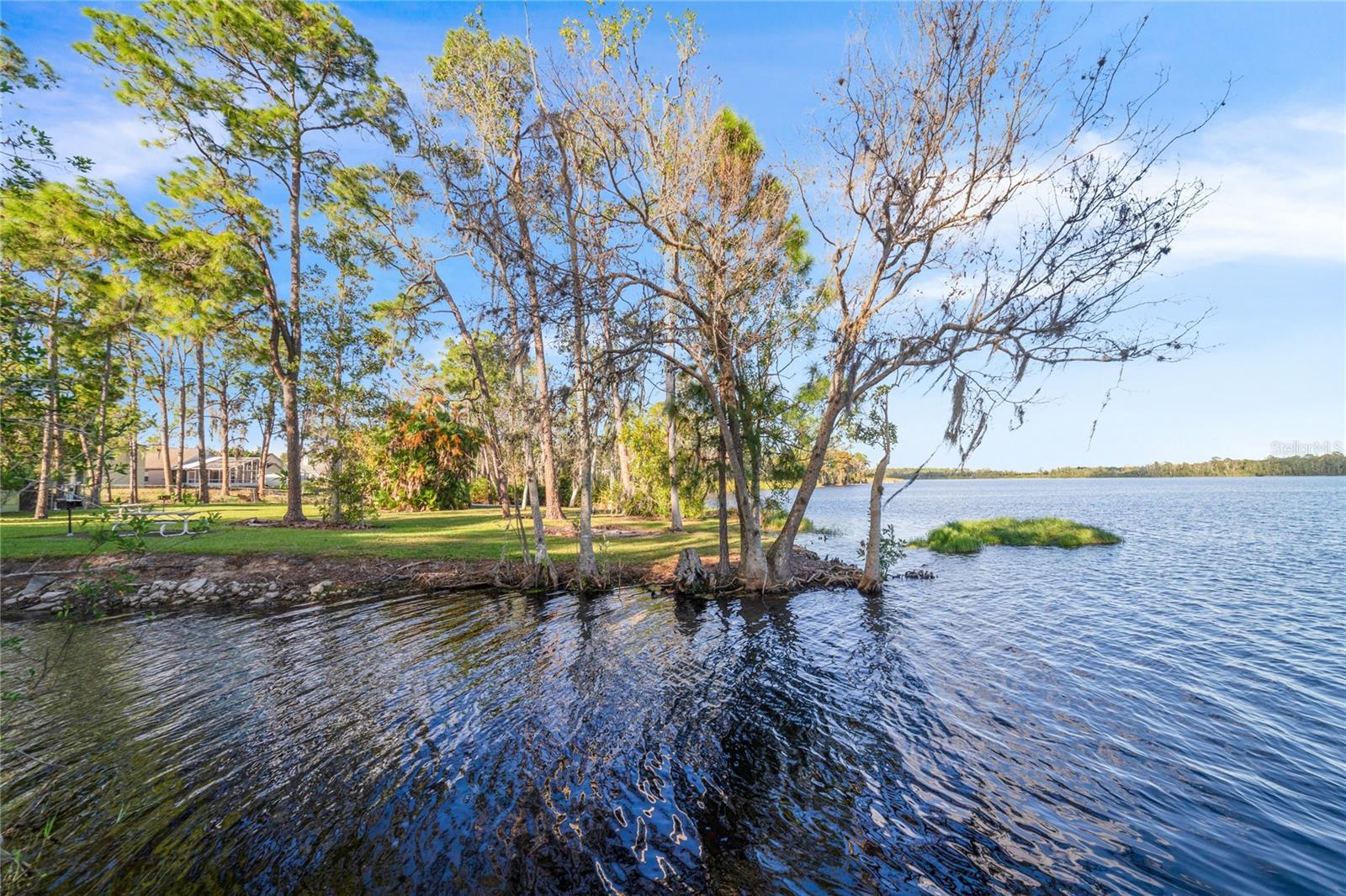 INTERNATIONAL BASS LAKE RESORT PH 01 - Residential Lease