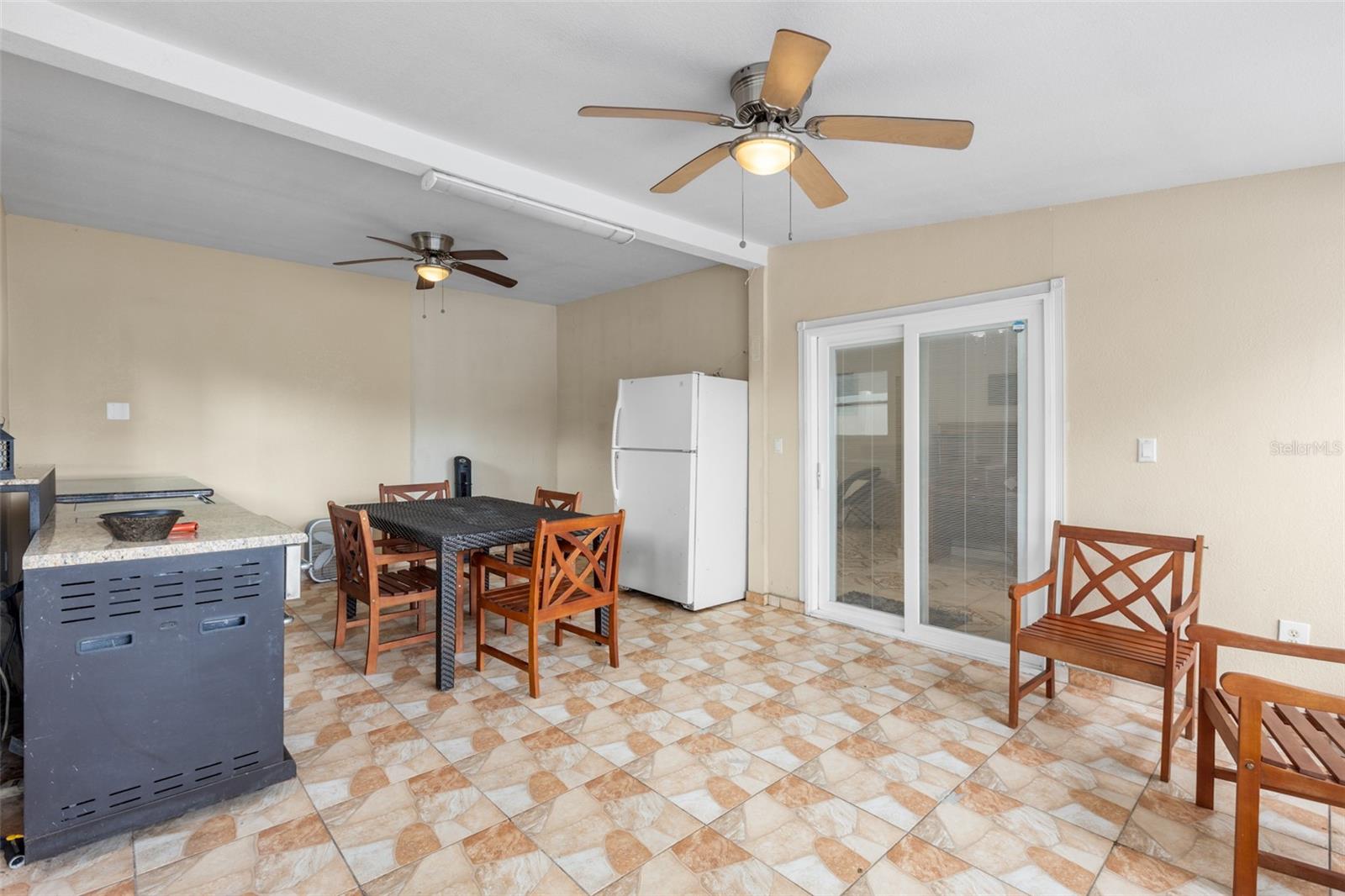 SUBURB ROYAL - Residential