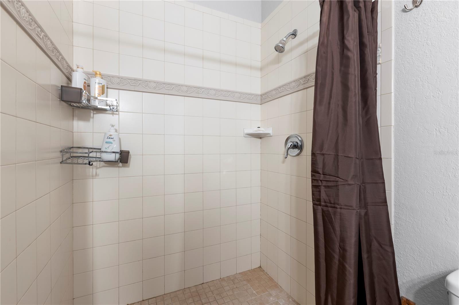 SUBURB ROYAL - Residential