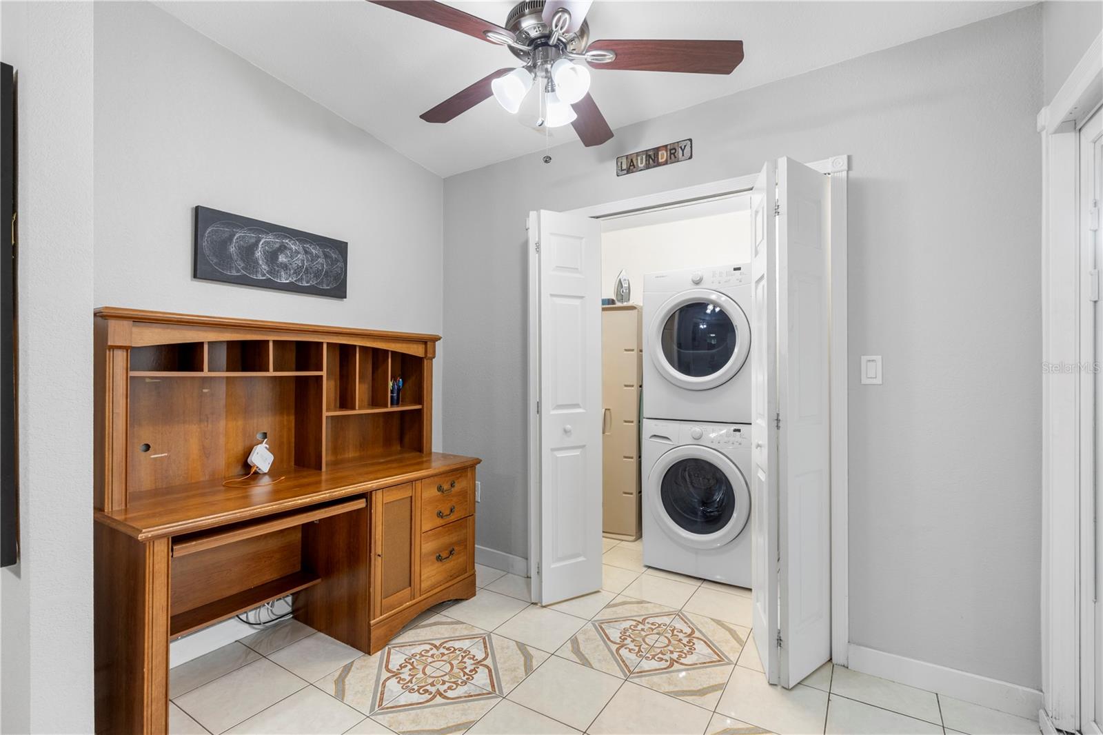 SUBURB ROYAL - Residential