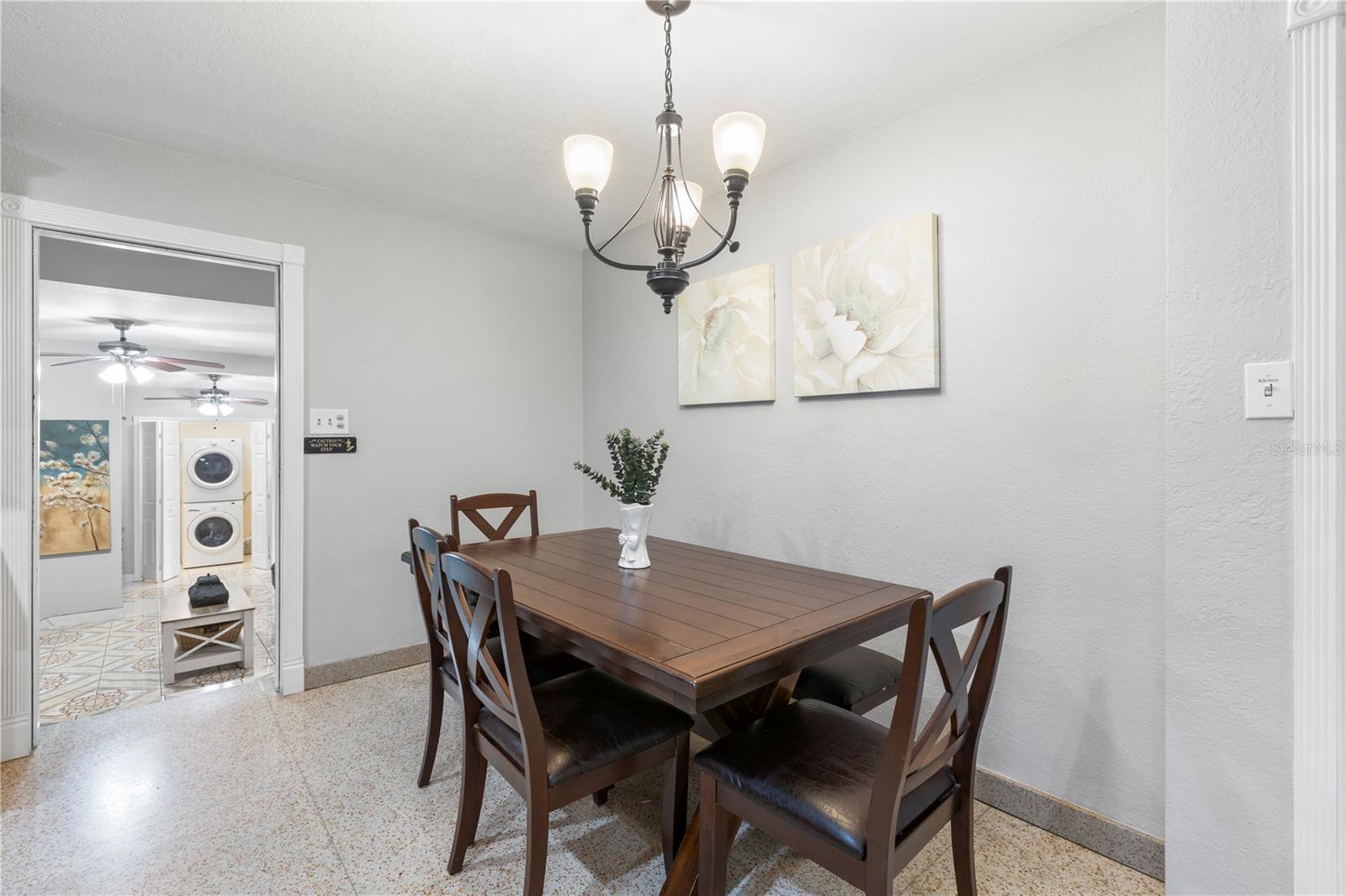 SUBURB ROYAL - Residential