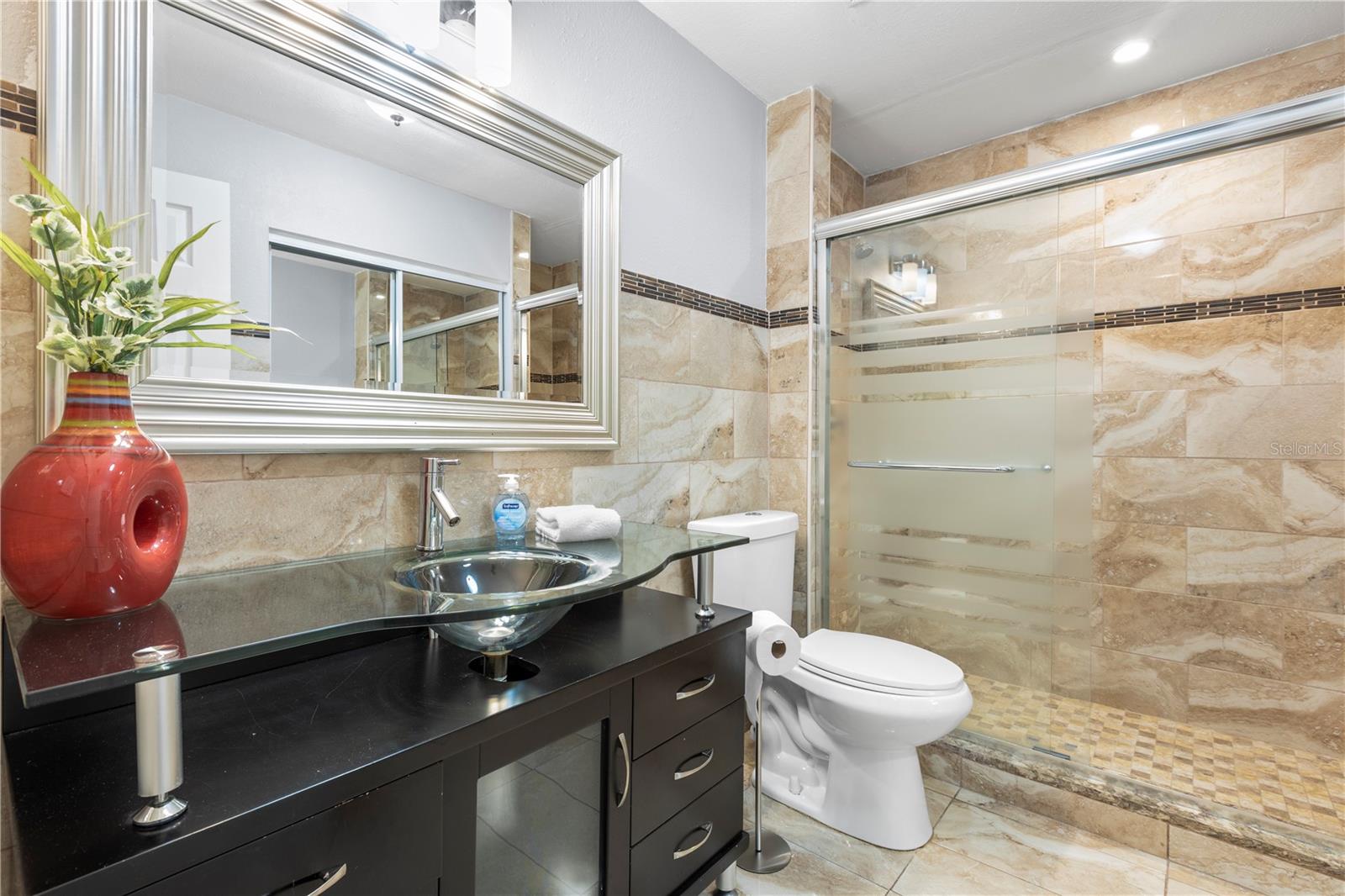 SUBURB ROYAL - Residential