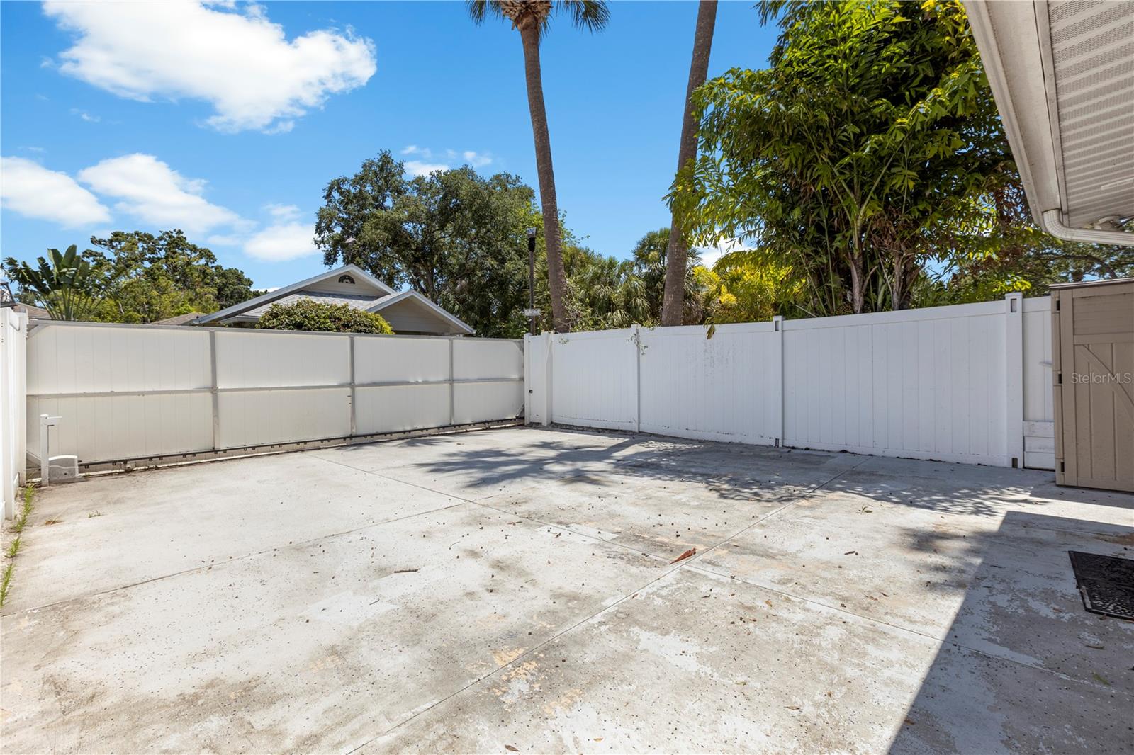 SUBURB ROYAL - Residential