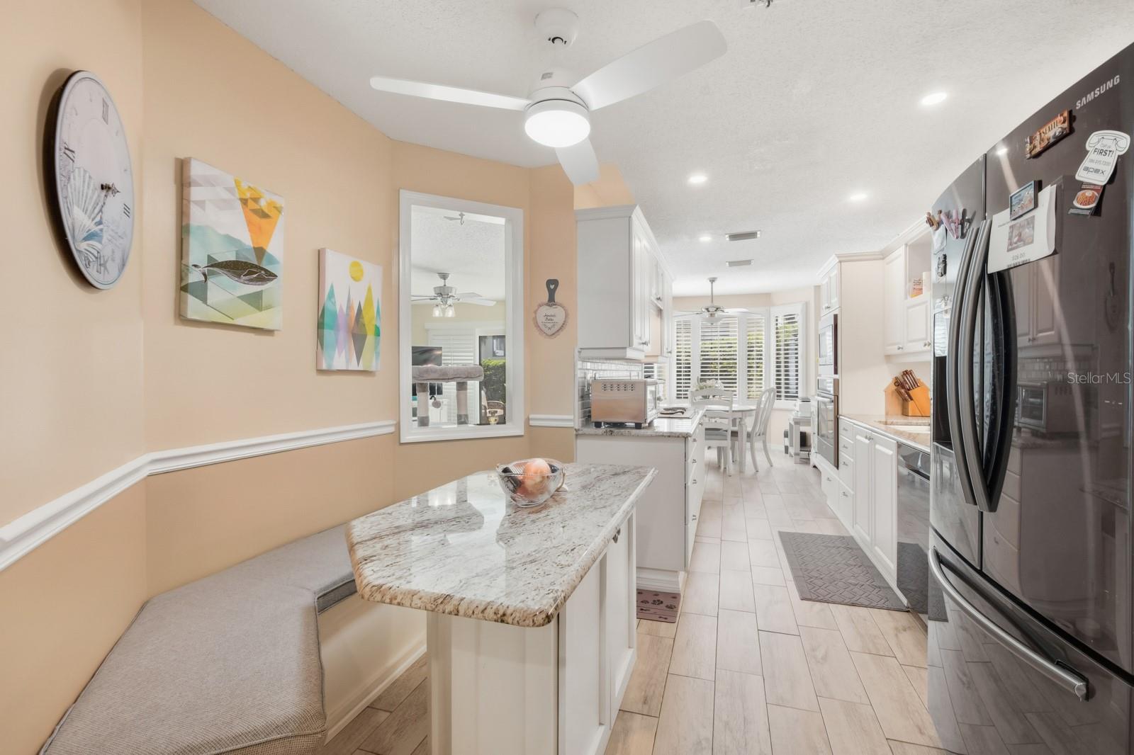 TOWN HOMES/OCEANS UN 02 - Residential