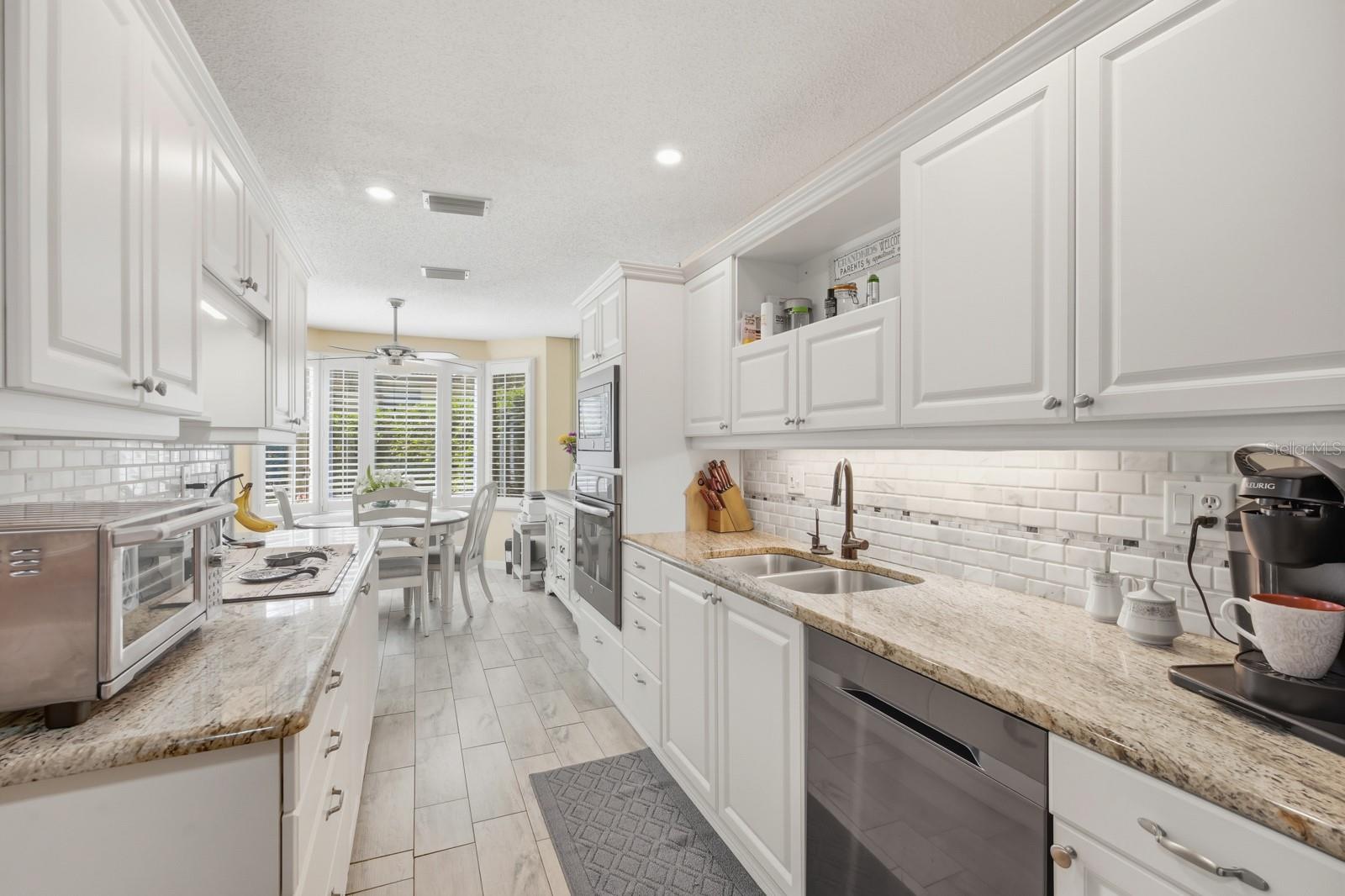 TOWN HOMES/OCEANS UN 02 - Residential