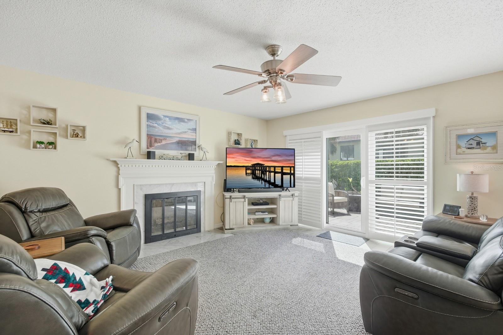 TOWN HOMES/OCEANS UN 02 - Residential