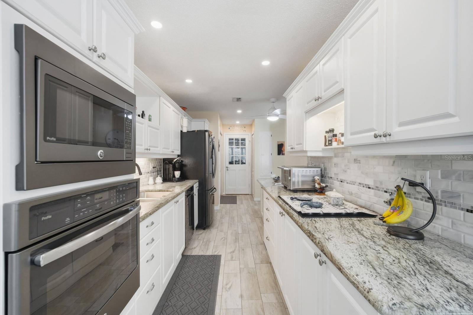 TOWN HOMES/OCEANS UN 02 - Residential