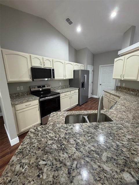 Tiny photo for 4836 NW 45th Court, Ocala, FL 34482 (MLS # OM731303)