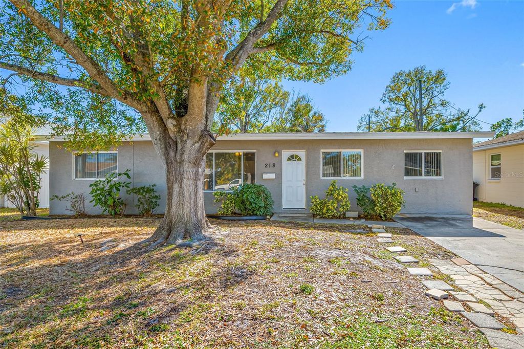 Photo of 218 80th Avenue N, St Petersburg, FL 33702 (MLS # TB8472479)