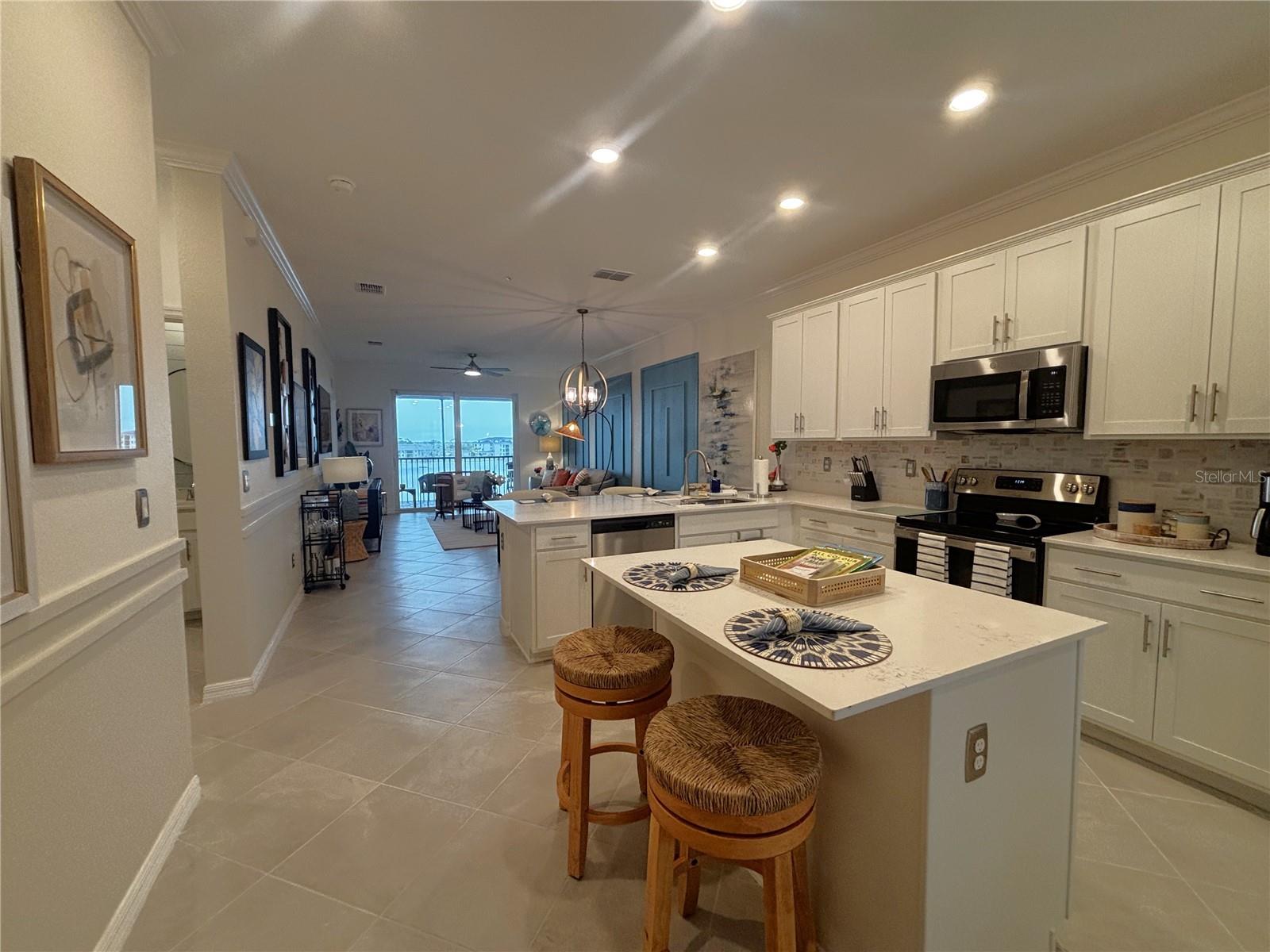 WELLEN PARK GOLF & COUNTRY CLUB - Residential Lease