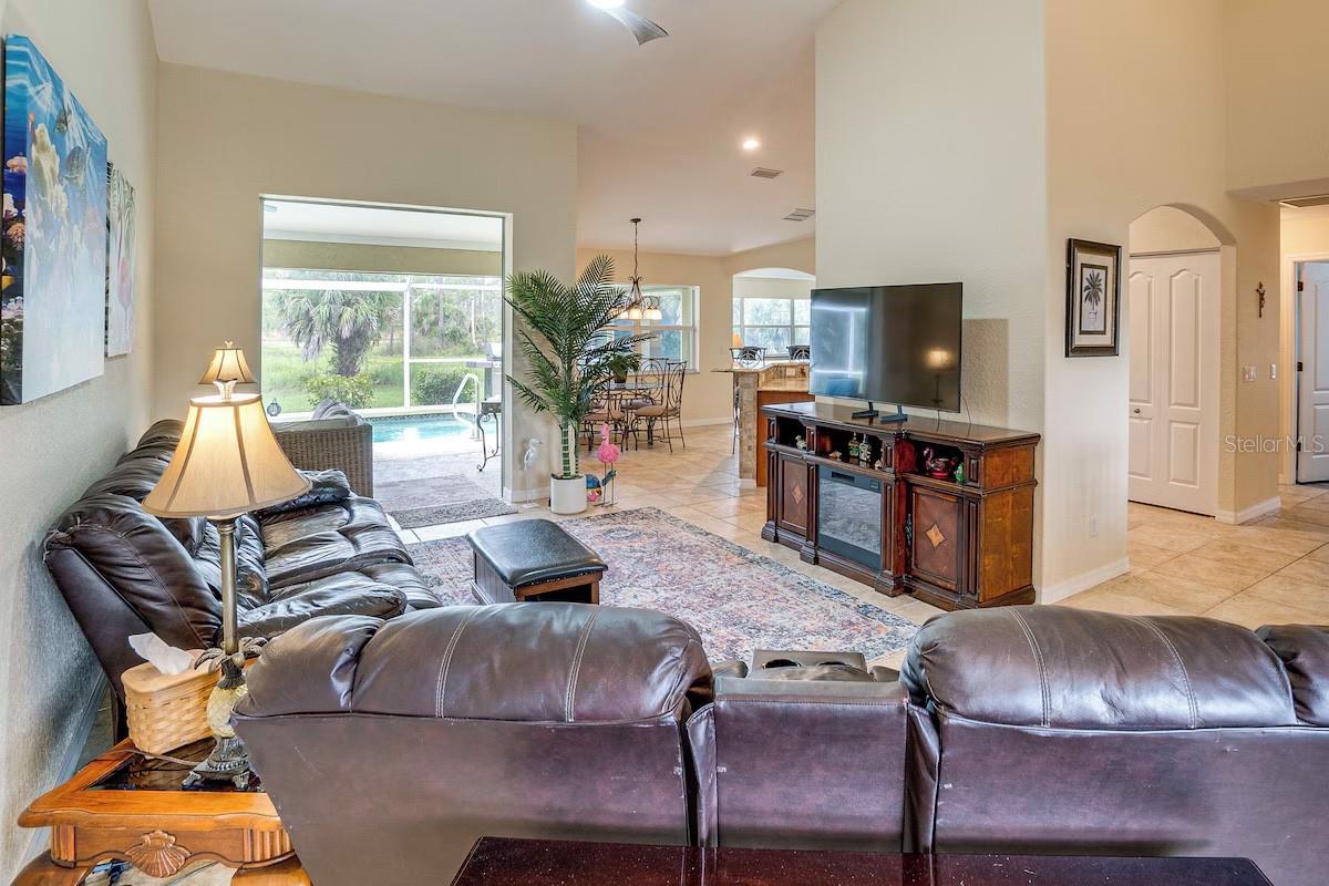 ROTONDA WEST PINE VALLEY - Residential