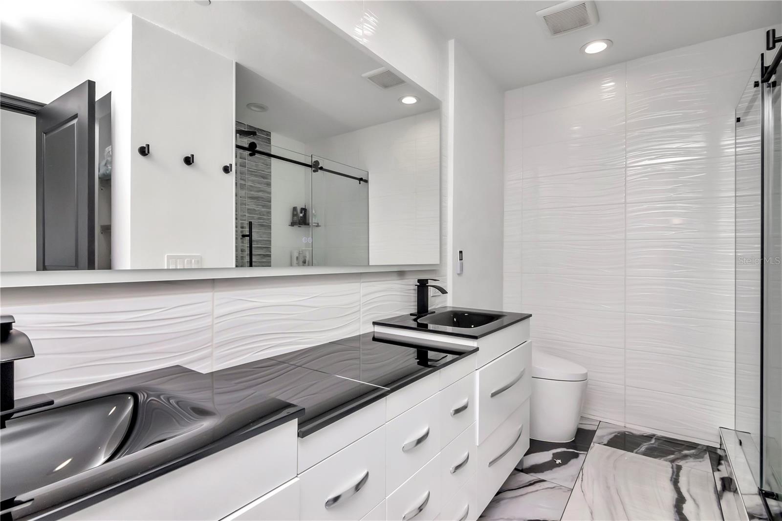 TOWERS OF CHANNELSIDE CONDOMIN - Residential Lease