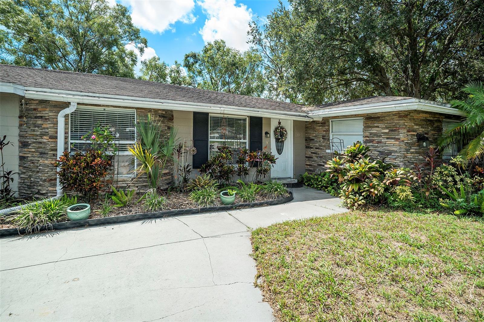 TRACERS LAKE KEEN ESTATES UNIT NO 2 - Residential