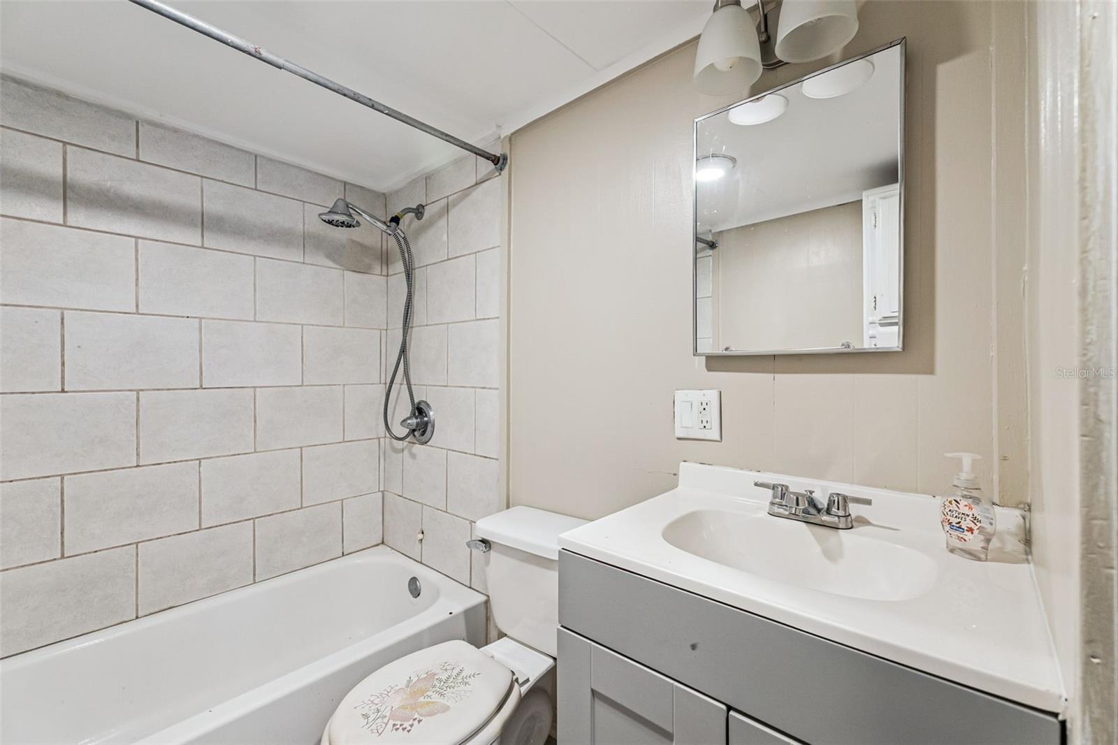 SEYMOURS - Residential Income