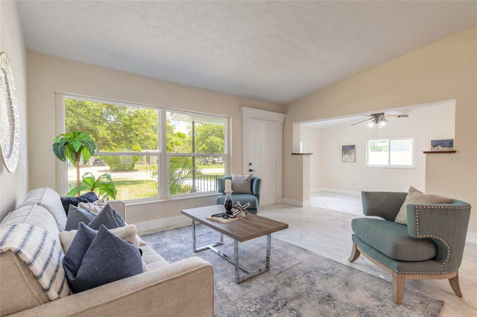 118 N SUNLAND DRIVE
