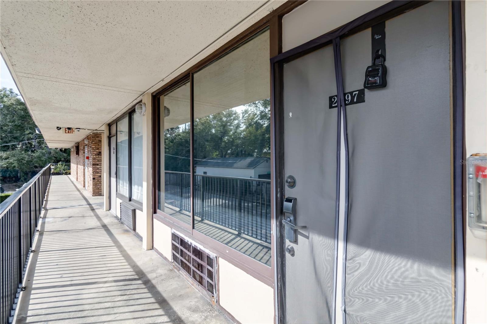 SANDLAKE COURTYARDS CONDO 5901/3515 - Residential