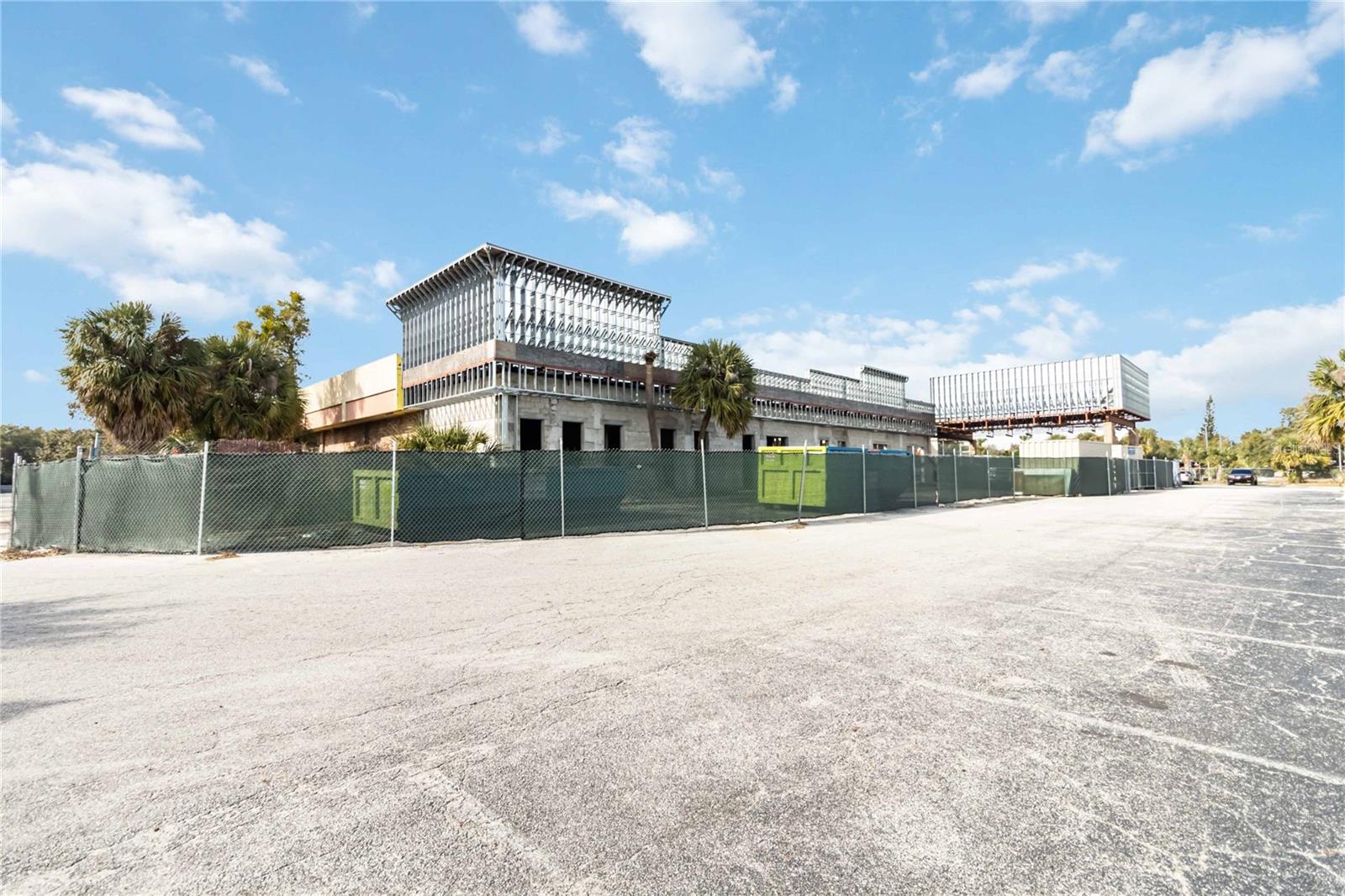 SANDLAKE COURTYARDS CONDO 5901/3515 - Residential