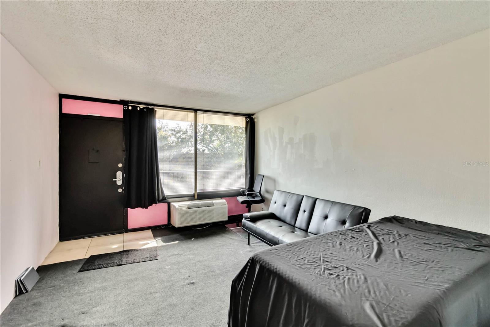 SANDLAKE COURTYARDS CONDO 5901/3515 - Residential