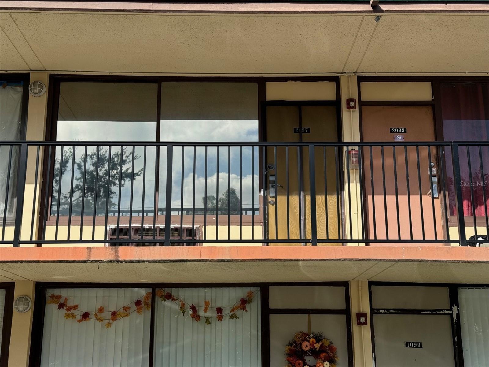 SANDLAKE COURTYARDS CONDO 5901/3515 - Residential