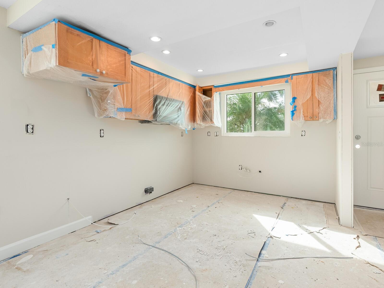 SPANISH MAIN YACHT CLUB CONDO - Residential