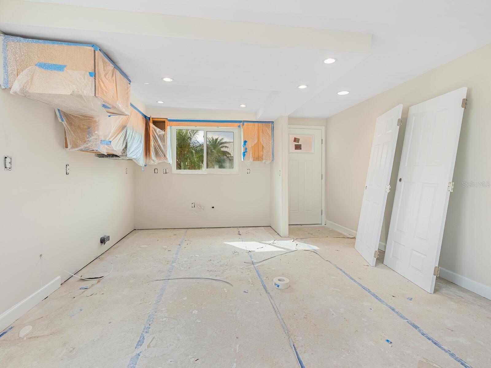 SPANISH MAIN YACHT CLUB CONDO - Residential