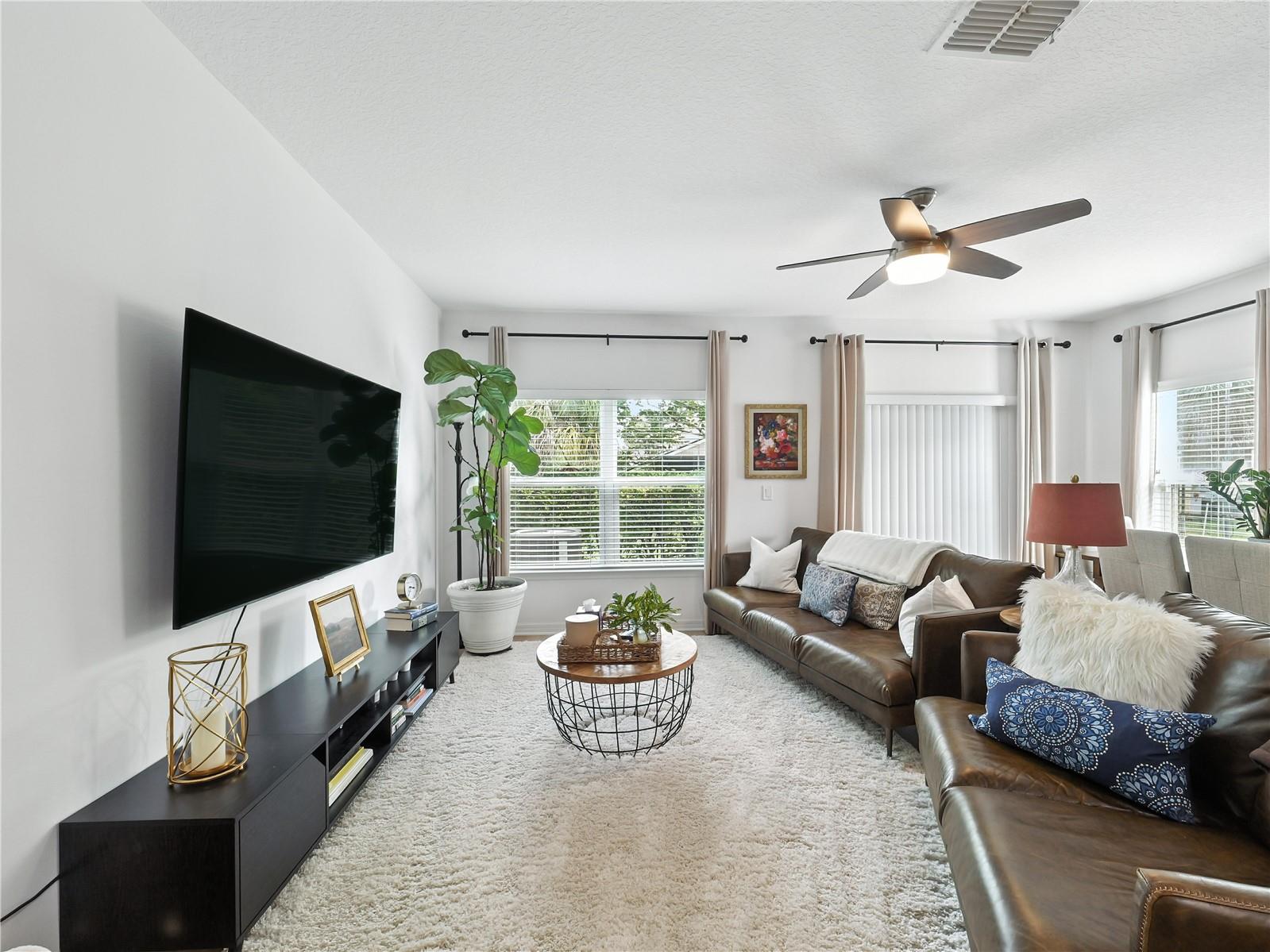 600 NORTHERN WAY 901