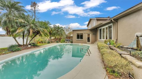 A home in LAKELAND