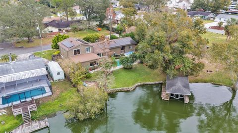 A home in LAKELAND