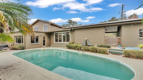 A home in LAKELAND