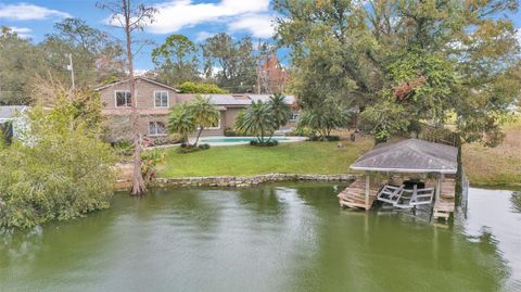 A home in LAKELAND