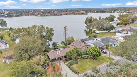 A home in LAKELAND