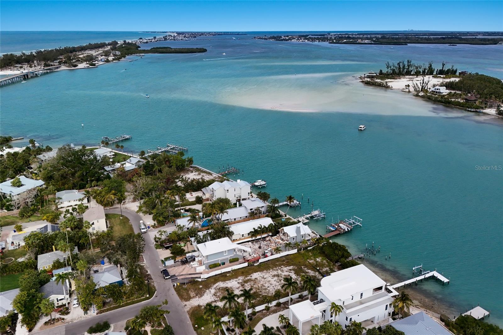 LONGBEACH ON LONGBOAT KEY - Land