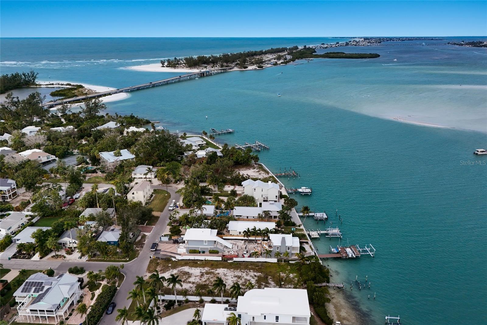 LONGBEACH ON LONGBOAT KEY - Land
