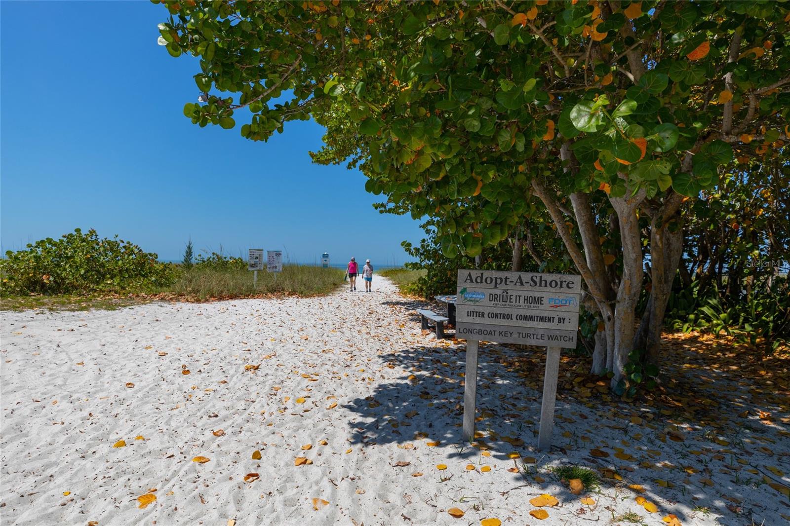 LONGBEACH ON LONGBOAT KEY - Land