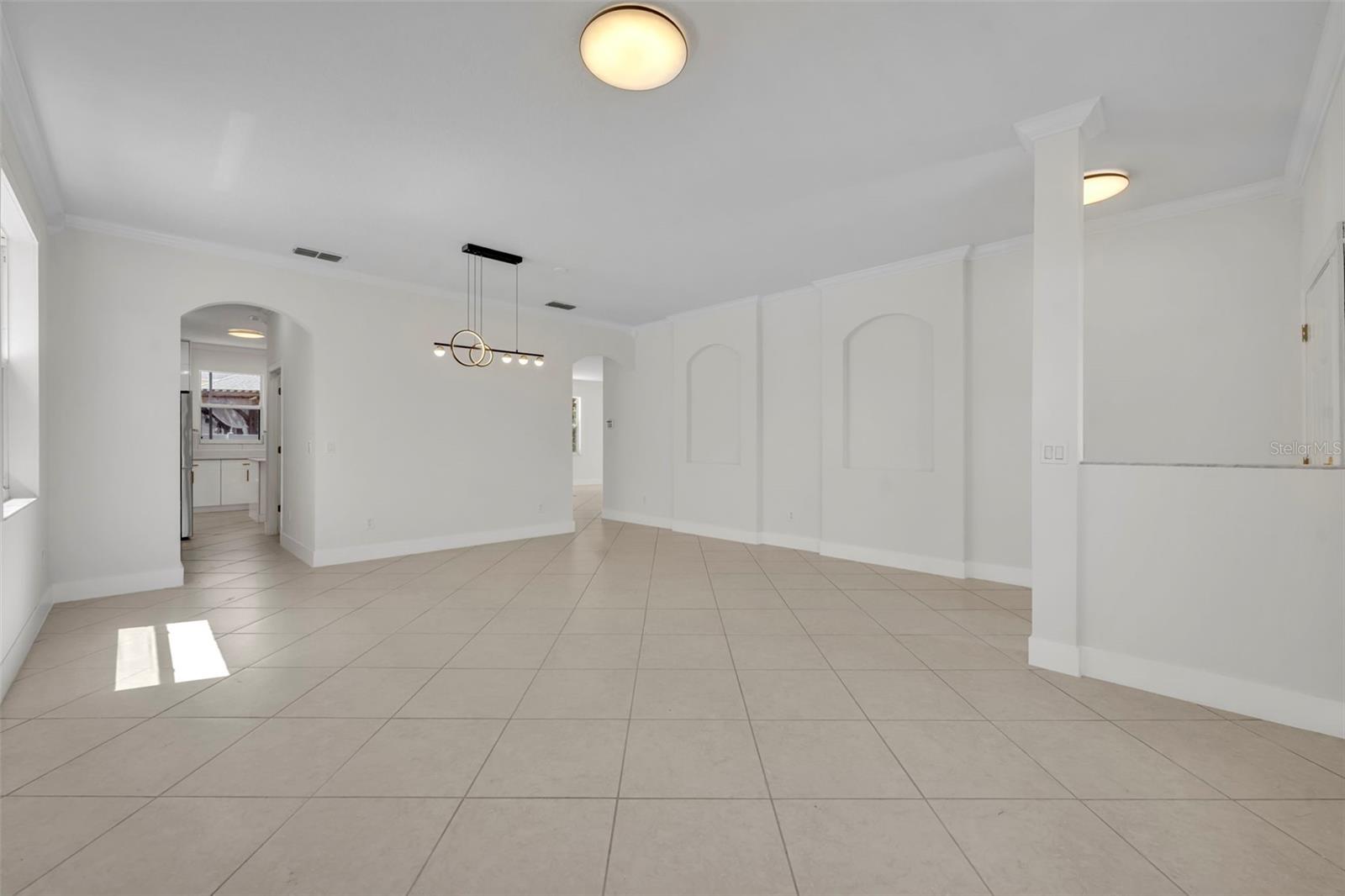 10071 CYPRESS KNEE CIRCLE