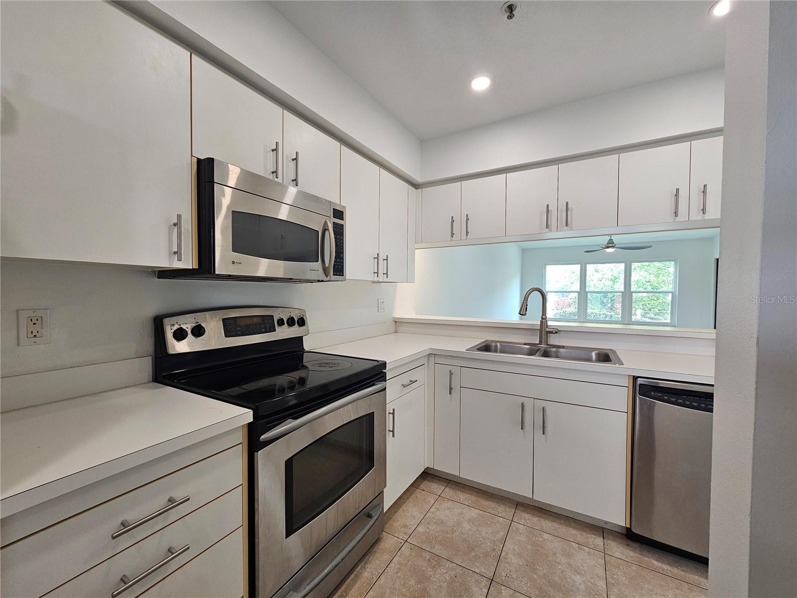 404 BOUCHELLE DRIVE 103