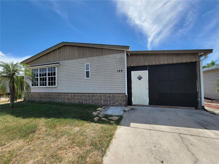 INVESTMENT ALERT! This massive 3 Bedroom Manufactured home sits in the heart of one of the most cozy 55+ Communities you'll see! At the heart of the Molokai Community This home sits at just under 2,000 square feet of LIVING SPACE! With its large rooms and its open concept style, this home is waiting for a new personal touch! What are you waiting for!? Snatch up this little slice of heaven and make it your own!
