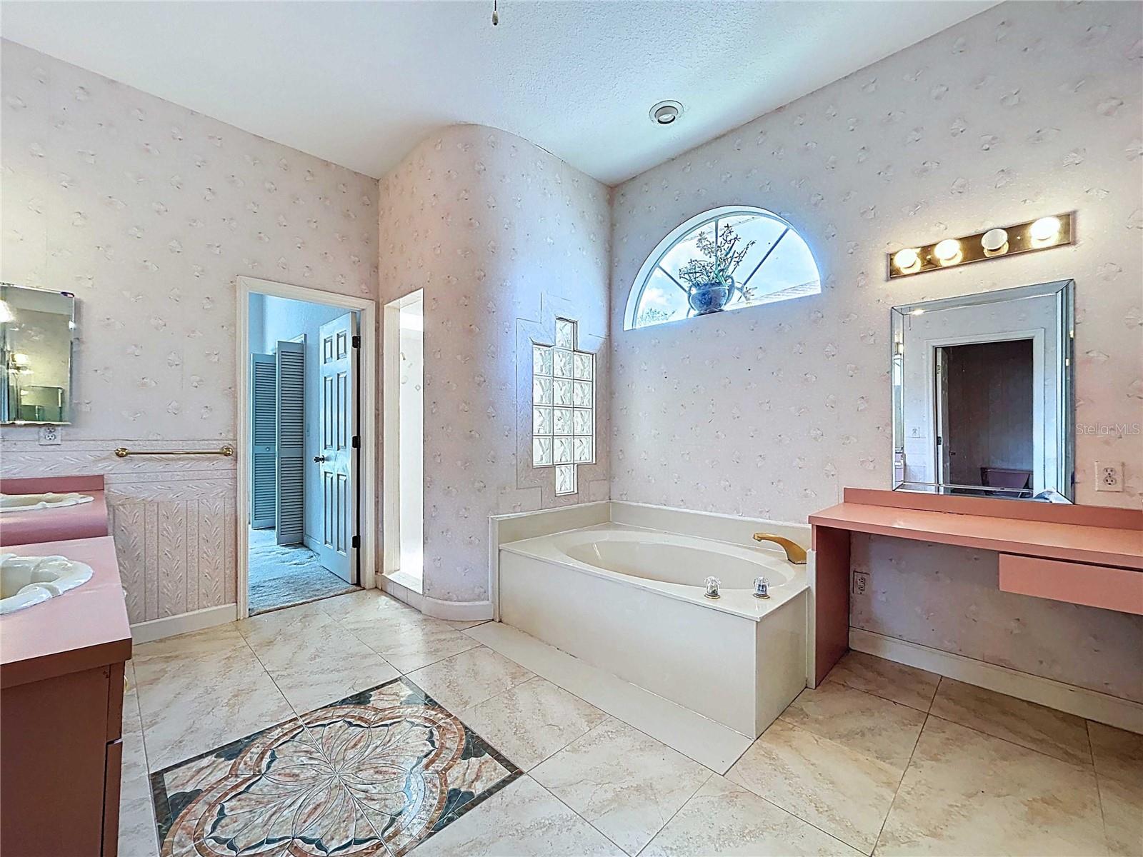 LONG BAYOU ESTATES - Residential
