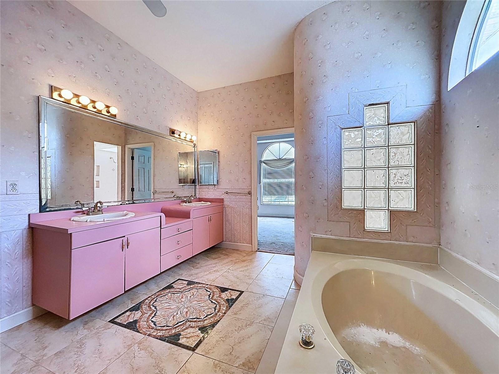 LONG BAYOU ESTATES - Residential