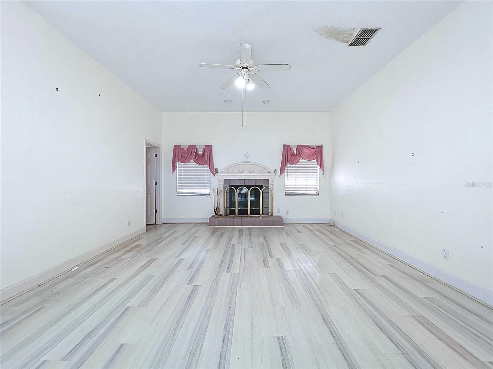 LONG BAYOU ESTATES - Residential