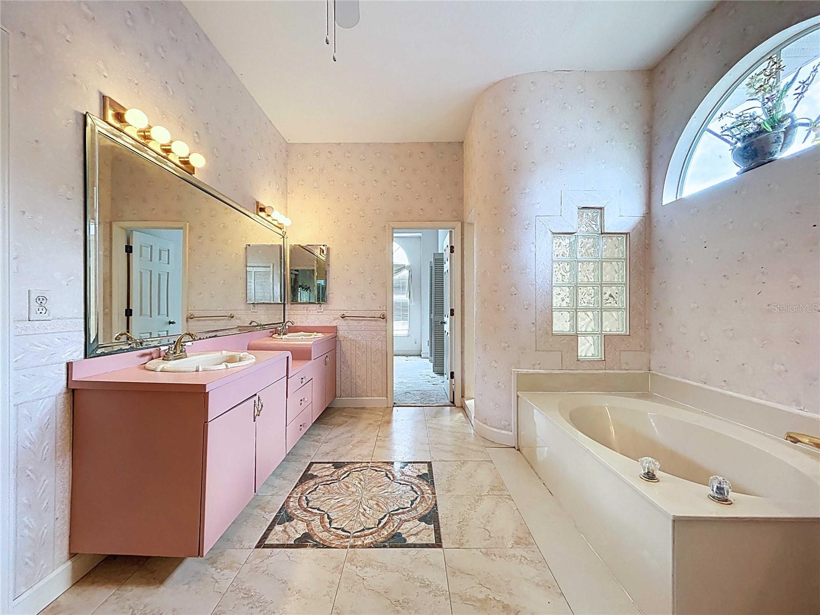 LONG BAYOU ESTATES - Residential