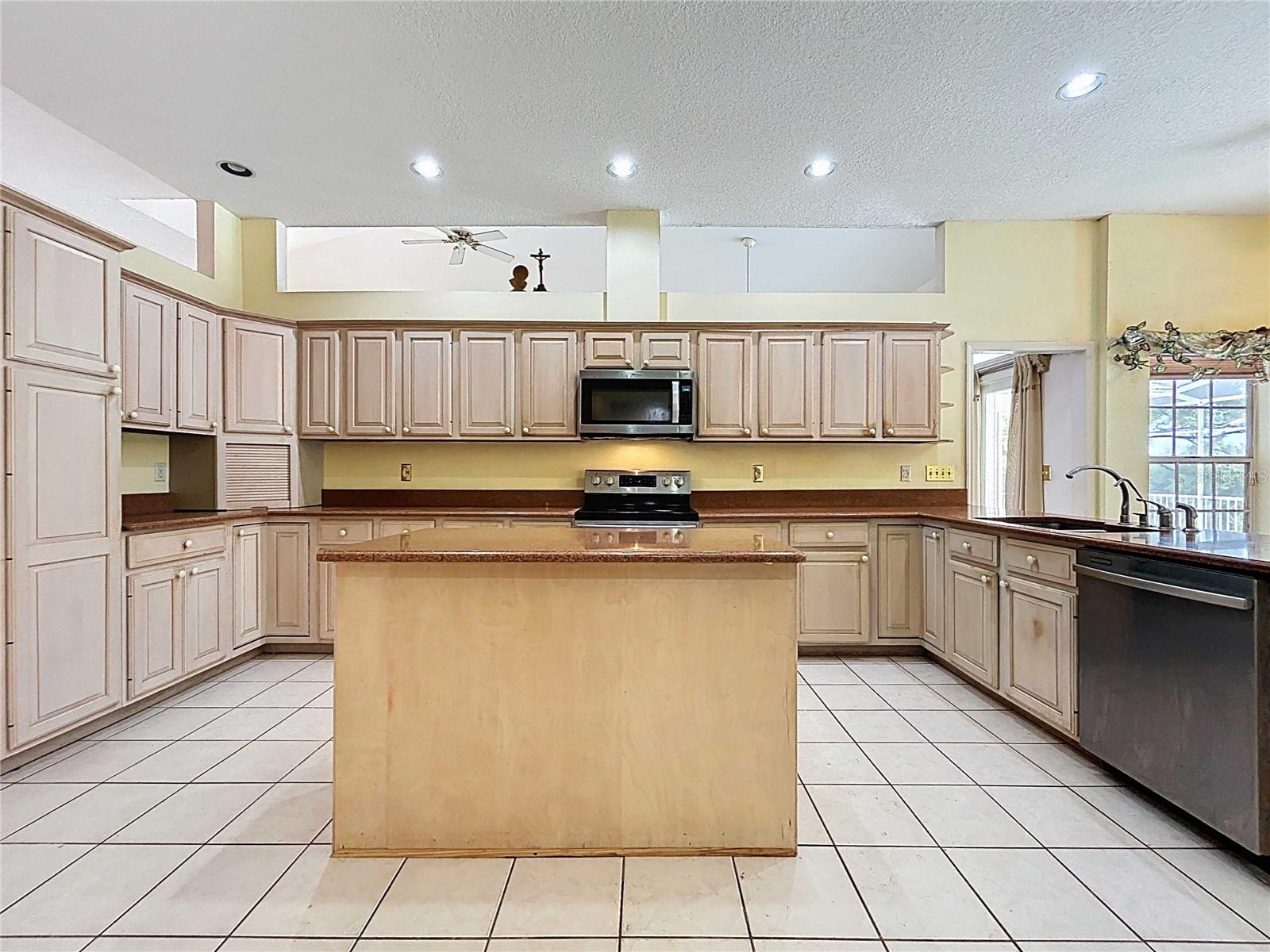 LONG BAYOU ESTATES - Residential